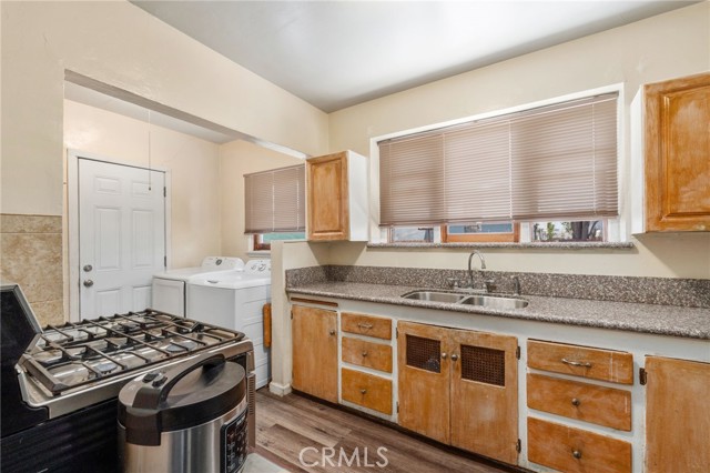 Detail Gallery Image 24 of 32 For 1415 W 104th St, Los Angeles,  CA 90047 - 2 Beds | 1 Baths