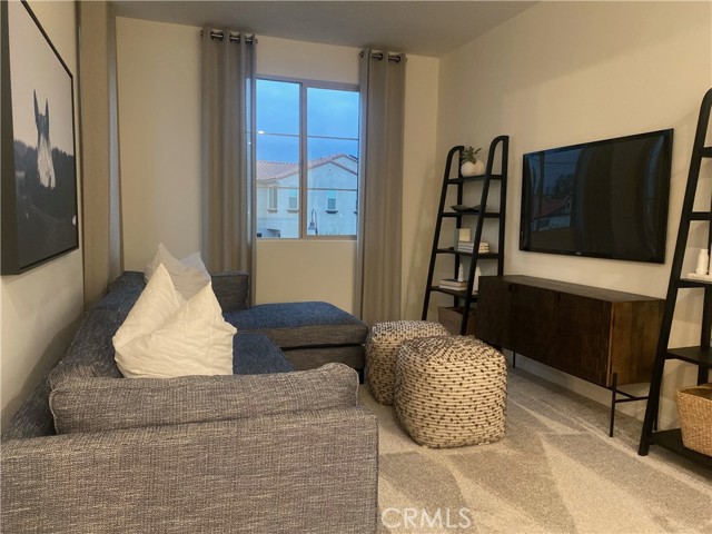 Detail Gallery Image 3 of 6 For 1997 S Barrington, San Bernardino,  CA 92408 - 3 Beds | 2/1 Baths