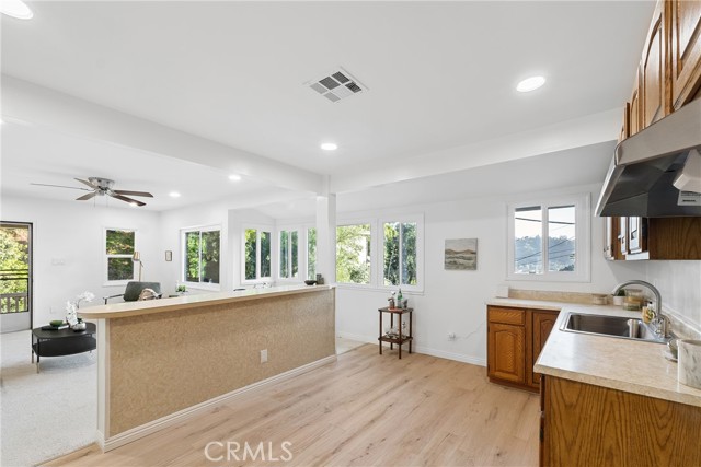 Detail Gallery Image 9 of 26 For 3015 Kemper Ct, Los Angeles,  CA 90065 - 2 Beds | 2 Baths