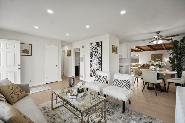 369 Lang Avenue, La Puente CA: https://media.crmls.org/medias/53b4aa0a-658a-440a-b3c7-8e0bff5121e4.jpg