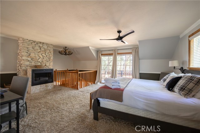 Detail Gallery Image 13 of 41 For 40153 Lakeview Dr, Big Bear Lake,  CA 92315 - 4 Beds | 3 Baths