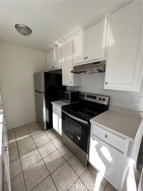 Detail Gallery Image 5 of 15 For 23224 Orange, Lake Forest,  CA 92630 - 1 Beds | 1 Baths