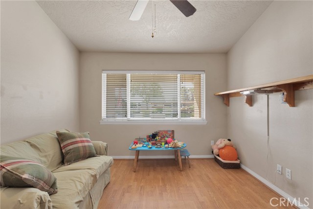 14908 Dakota Road, Apple Valley CA: https://media.crmls.org/medias/53b7b837-a8e2-4691-906d-d9b00a6f9567.jpg