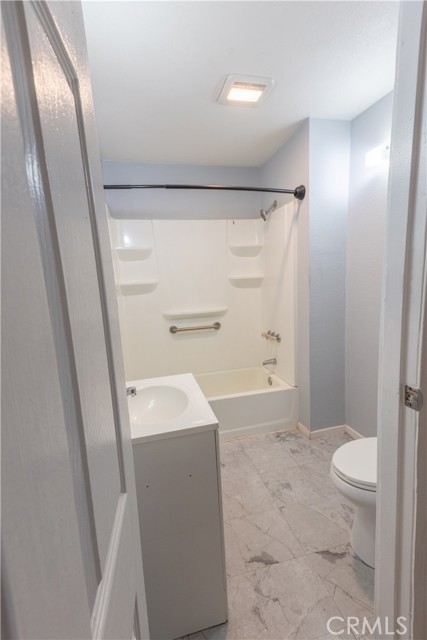 Detail Gallery Image 35 of 41 For 1191 W Avenue J-11, Lancaster,  CA 93534 - 4 Beds | 3 Baths