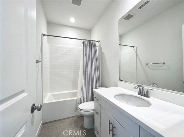 129 Briarberry, Irvine CA: https://media.crmls.org/medias/53b8813e-96c1-4b8a-8695-261eda868b9e.jpg