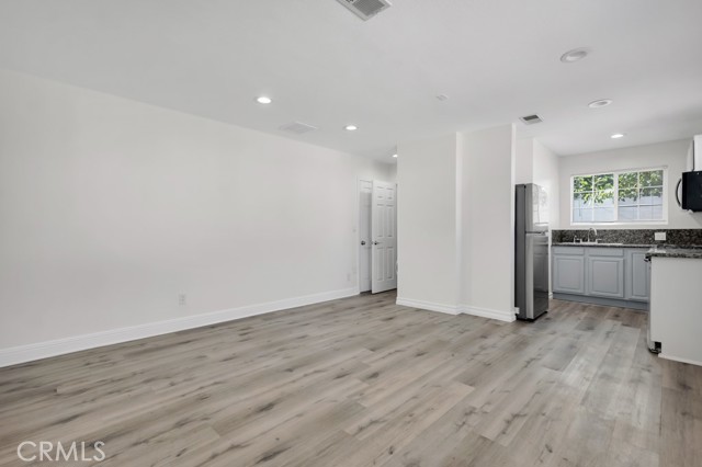 5434 Sylvia Avenue, Tarzana CA: https://media.crmls.org/medias/53b8d294-c3f3-4187-b524-7b3652cc6fd5.jpg