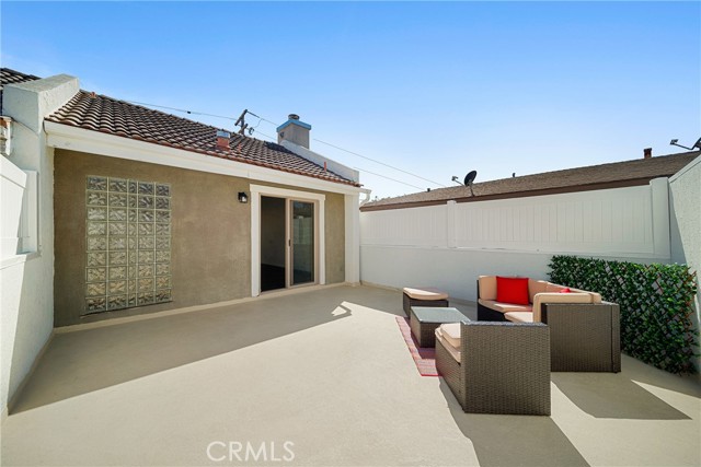 2012 Manhattan Beach Boulevard, Redondo Beach, California 90278, 2 Bedrooms Bedrooms, ,2 BathroomsBathrooms,Residential,For Sale,Manhattan Beach Boulevard,PV25192906