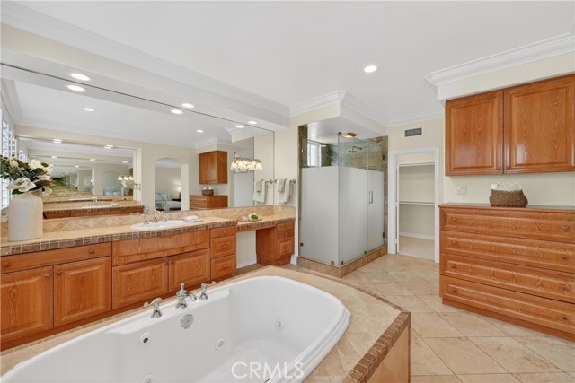 6467 Frampton, Huntington Beach CA: https://media.crmls.org/medias/53b923cd-36b0-4367-b6d0-60611b5c4710.jpg