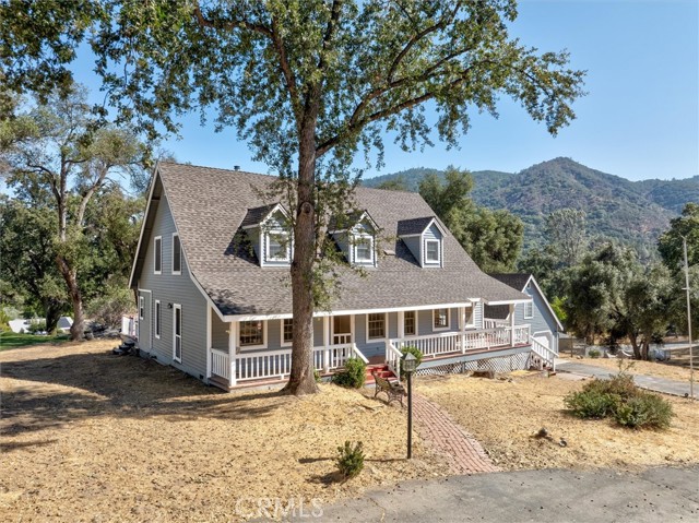 Detail Gallery Image 2 of 60 For 40493 Griffin Dr, Oakhurst,  CA 93644 - 4 Beds | 3/1 Baths