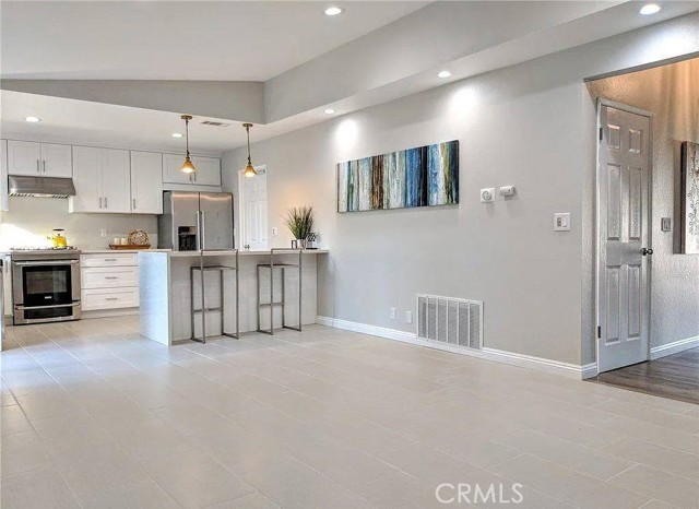 13651 Espirit Way, Irvine CA: https://media.crmls.org/medias/53ba3096-5792-4773-ac34-a2d8fb70927e.jpg