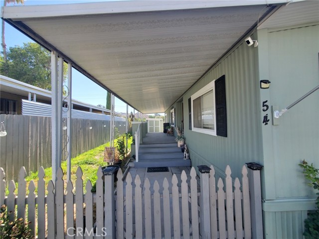 16274 Vasquez Canyon Road, Canyon Country CA: https://media.crmls.org/medias/53bac8f5-36a0-4408-af13-4a4bb6302e66.jpg
