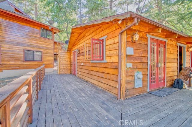5475 Acorn Trail, Wrightwood CA: https://media.crmls.org/medias/53bb65b4-10e8-4046-938c-70e476dbe15b.jpg