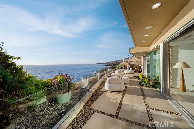 Detail Gallery Image 68 of 75 For 2665 Victoria Dr, Laguna Beach,  CA 92651 - 5 Beds | 4/2 Baths