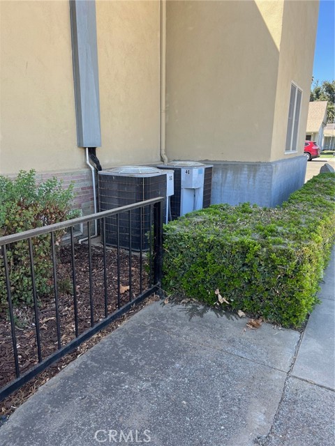 Image 18 of 21 For 601 Trinity Avenue