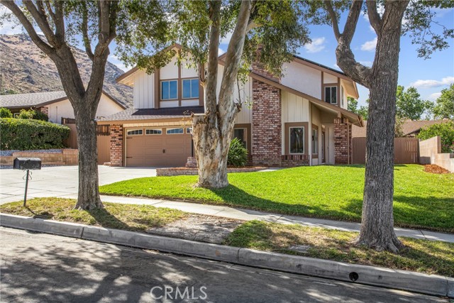 Detail Gallery Image 4 of 42 For 22799 De Soto, Grand Terrace,  CA 92313 - 4 Beds | 2/1 Baths