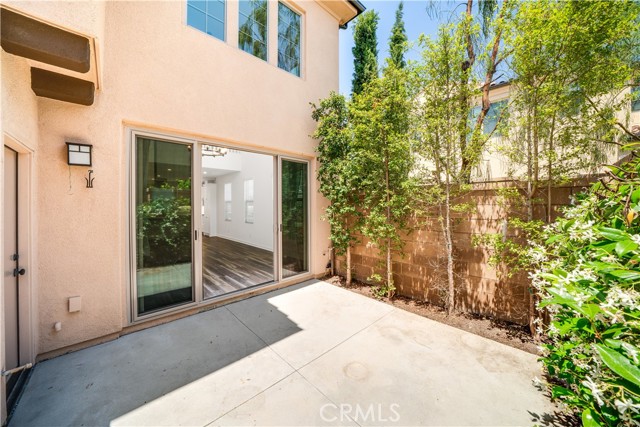102 Anthology, Irvine CA: https://media.crmls.org/medias/53bd0f2c-b285-4753-abfd-4ab195ceec79.jpg