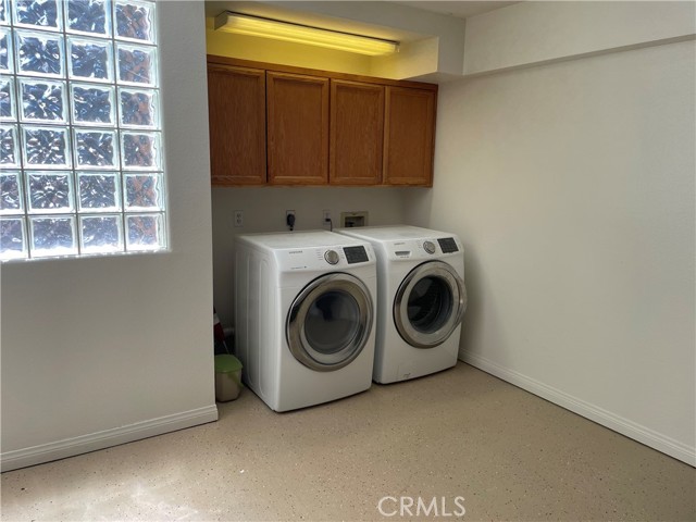 363 Cleo Street, Laguna Beach CA: https://media.crmls.org/medias/53bdec52-3251-4393-926a-3e1e00241574.jpg