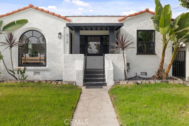 Detail Gallery Image 2 of 44 For 6119 Haas, Los Angeles,  CA 90047 - 3 Beds | 2/1 Baths