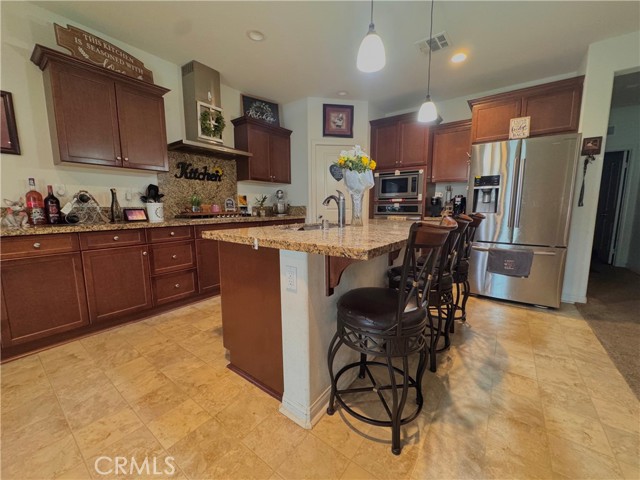 Detail Gallery Image 7 of 29 For 18016 Ribwort Rd, San Bernardino,  CA 92407 - 4 Beds | 3/1 Baths