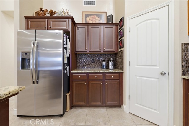 Detail Gallery Image 10 of 31 For 713 Ironstone Dr, Merced,  CA 95348 - 4 Beds | 2 Baths