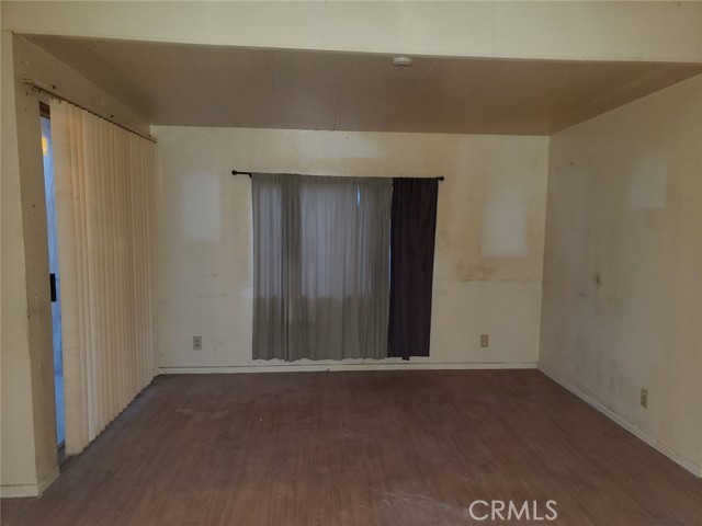 Detail Gallery Image 5 of 11 For 45800 Challenger Way #208,  Lancaster,  CA 93535 - 2 Beds | 1 Baths