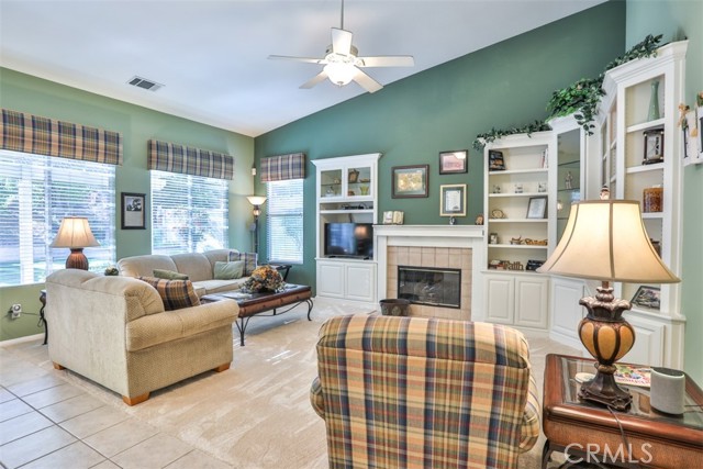 Detail Gallery Image 9 of 52 For 930 Mccall, Corona,  CA 92881 - 4 Beds | 2 Baths