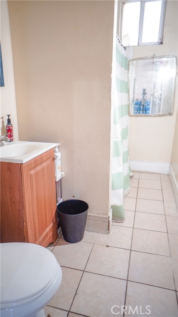 Detail Gallery Image 14 of 15 For 435 S Sierra Nevada St, Stockton,  CA 95205 - 3 Beds | 1 Baths