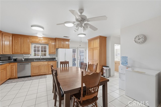 Detail Gallery Image 12 of 35 For 15223 Gridley, Norwalk,  CA 90650 - 2 Beds | 2 Baths