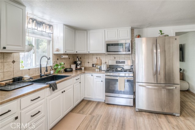 2368 Brown Street, Durham CA: https://media.crmls.org/medias/53c37c34-3303-4590-89af-4c14117362a3.jpg