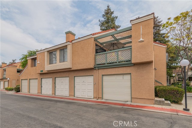 3555 W Greentree Circle, Anaheim CA: https://media.crmls.org/medias/53c3a62c-37b3-42c1-afdb-711f8b4b1175.jpg