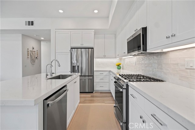 1698 Hollyleaf, Montebello CA: https://media.crmls.org/medias/53c3de8e-55e2-4b5e-a6b8-62c7cbcbee79.jpg