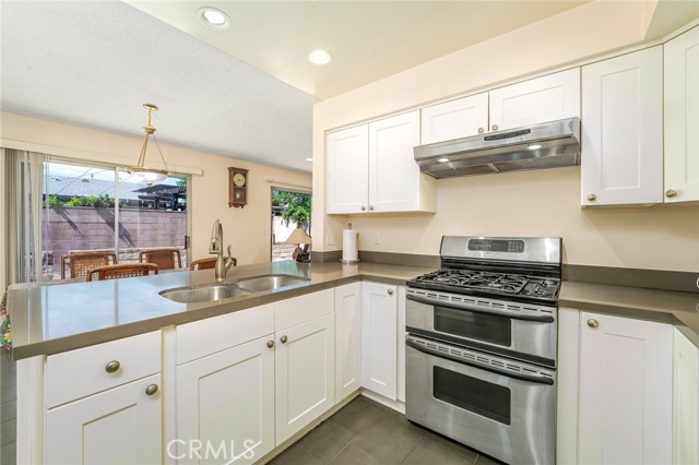 Detail Gallery Image 14 of 27 For 11503 Walcroft St, Lakewood,  CA 90715 - 4 Beds | 2 Baths