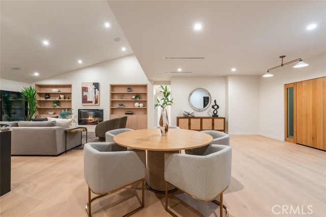 Detail Gallery Image 25 of 46 For 8960 Oak Park, –,  CA 91325 - 4 Beds | 3/1 Baths