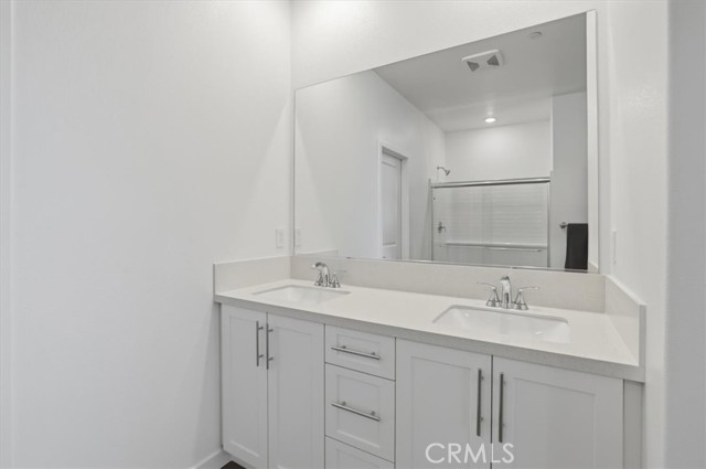 Detail Gallery Image 17 of 47 For 27317 Bear Creek Ln, Valencia,  CA 91381 - 3 Beds | 3/1 Baths