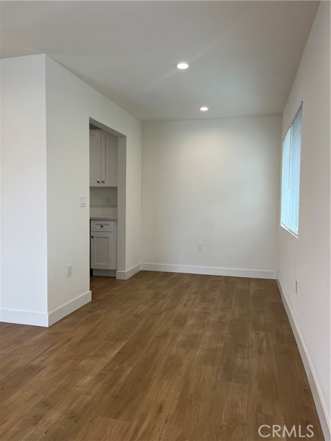 Detail Gallery Image 4 of 11 For 1011 E Chevy Chase a,  Glendale,  CA 91205 - 2 Beds | 1 Baths