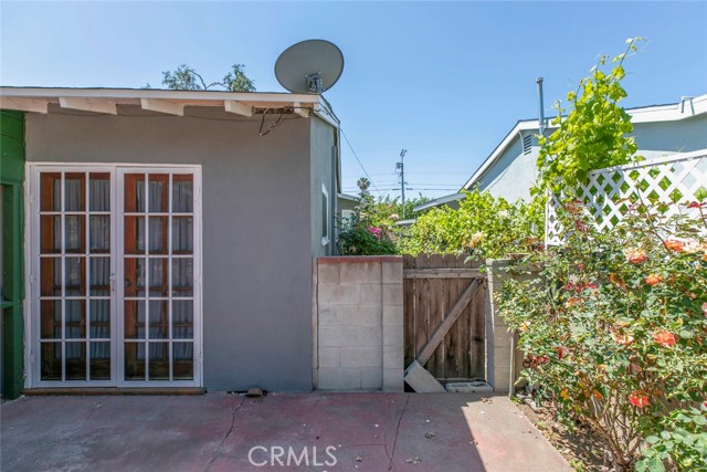Detail Gallery Image 31 of 45 For 14719 Wyandotte St, Van Nuys,  CA 91405 - 2 Beds | 1/1 Baths