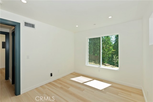 Detail Gallery Image 23 of 46 For 441 Oriole Dr #3,  Twin Peaks,  CA 92391 - 3 Beds | 1/1 Baths