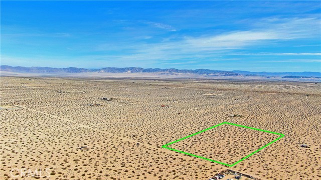 Detail Gallery Image 2 of 9 For 1475 Windsong, Joshua Tree,  CA 92252 - – Beds | – Baths