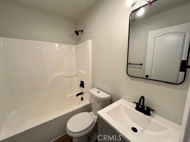 Detail Gallery Image 6 of 12 For 1004 S Riverside Ave #C-3,  Rialto,  CA 92376 - 3 Beds | 2/1 Baths