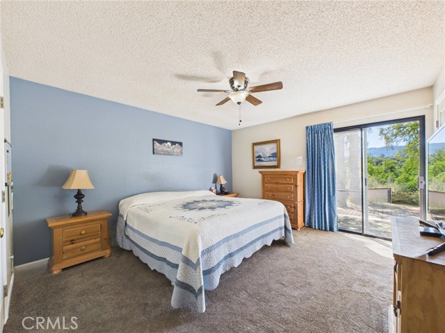 40170 Hillsborough Loop, Oakhurst CA: https://media.crmls.org/medias/53c82ac0-f687-43dd-8f23-62ef804e1e40.jpg