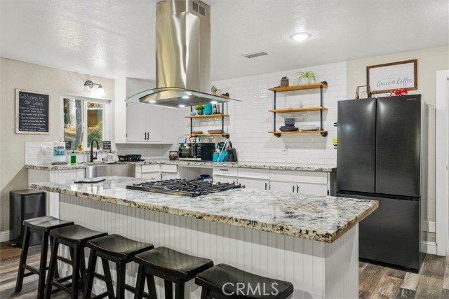 50740 Chu Ranch Road, Oakhurst CA: https://media.crmls.org/medias/53c8902d-aace-4ba3-8cf9-647b497e0c20.jpg