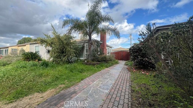 Detail Gallery Image 3 of 4 For 2720 San Francisco, Long Beach,  CA 90806 - 3 Beds | 2 Baths