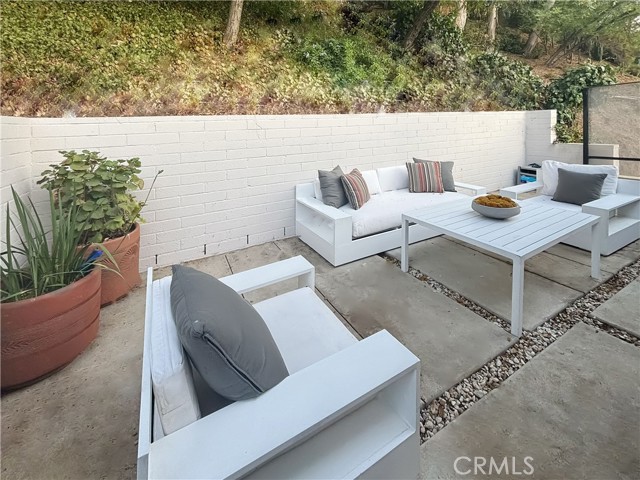 9844 Wanda Park Drive, Beverly Hills CA: https://media.crmls.org/medias/53c9907e-54c4-4deb-8631-b292e74065ab.jpg