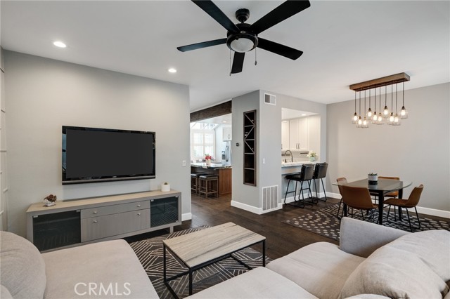 501 Herondo Street, Hermosa Beach, California 90254, 3 Bedrooms Bedrooms, ,2 BathroomsBathrooms,Residential,For Sale,Herondo,SB25176231