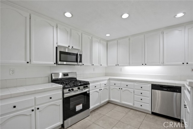 35 Wisteria Place, Aliso Viejo CA: https://media.crmls.org/medias/53ca5742-6011-47bf-a054-e345ae2412a7.jpg