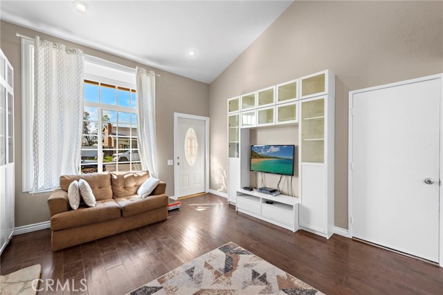 Detail Gallery Image 21 of 38 For 22852 via Octavo, Mission Viejo,  CA 92691 - 4 Beds | 2 Baths