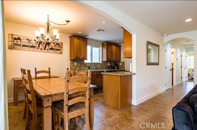 7101 Fallbrook Avenue, West Hills CA: https://media.crmls.org/medias/53cb4000-cdf1-4a7c-9659-943e1c89de24.jpg