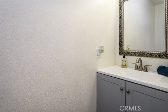 Detail Gallery Image 13 of 19 For 1709 Paramount Bld, Montebello,  CA 90640 - 3 Beds | 2 Baths