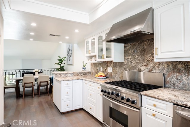 Modern Kitchen with Stainless Steel Appliances