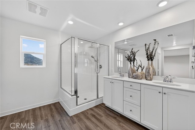 Detail Gallery Image 4 of 53 For 31190 Linden Flower, Winchester,  CA 92596 - 4 Beds | 3/1 Baths